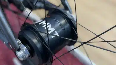 Trois sociétés collaborent pour développer un moteur moyeu pour vélo électrique ultra-performant.