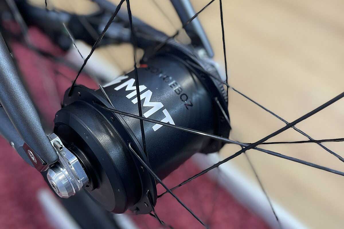 Trois sociétés collaborent pour développer un moteur moyeu pour vélo électrique ultra-performant.