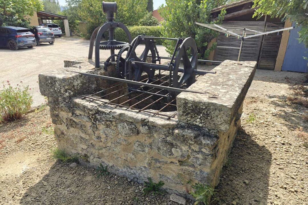 Un ancien puits.