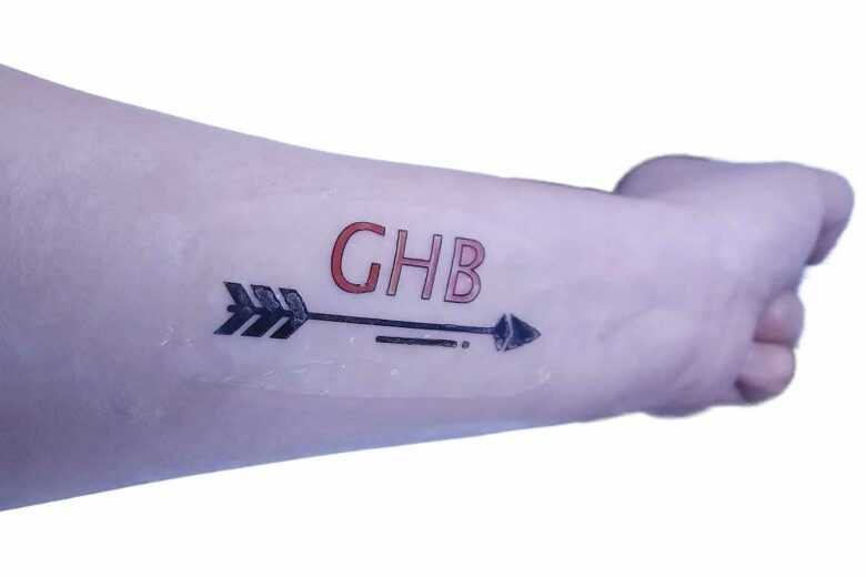 Un tatouage réactif au GHB.
