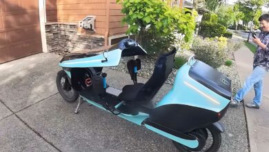 Livraison d'un vélomobile Electrom à un client.