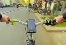 Vue du cycliste sur la route.