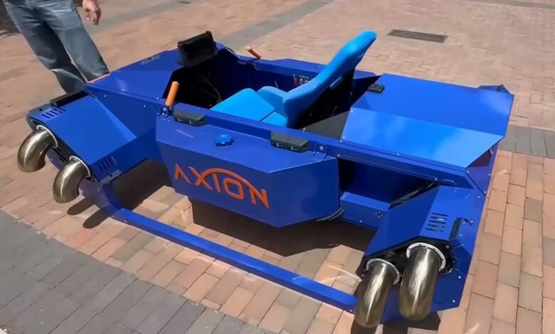 La voiture volante Axion dotée de huit moteurs.