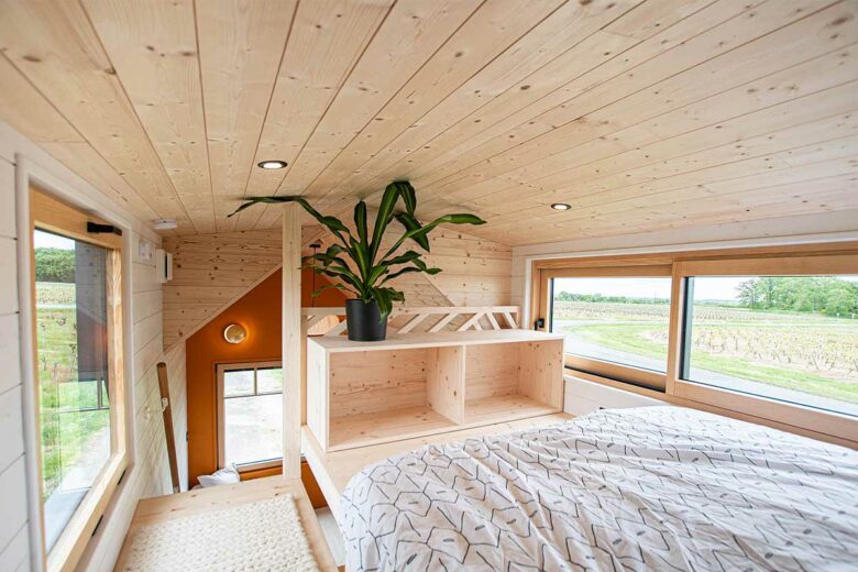 Le coin couchage en mezzanine.