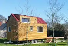 La tiny house Eden a trouvé sa place en Normandie.
