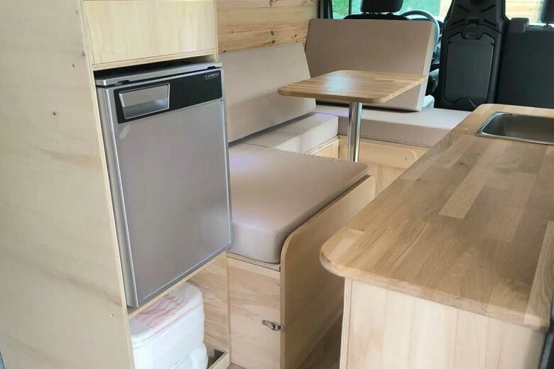 L'aménagement intérieur d'un Renault Trafic.