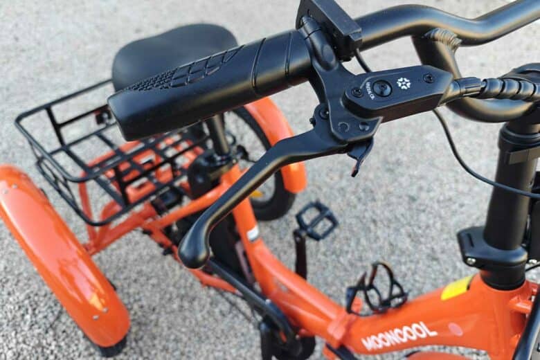 Un tricycle pliant, ce n'est pas commun.