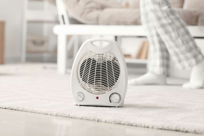 Un chauffage d'appoint soufflant.
