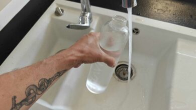 Notre eau du robinet est-elle polluée par des microplastiques ?