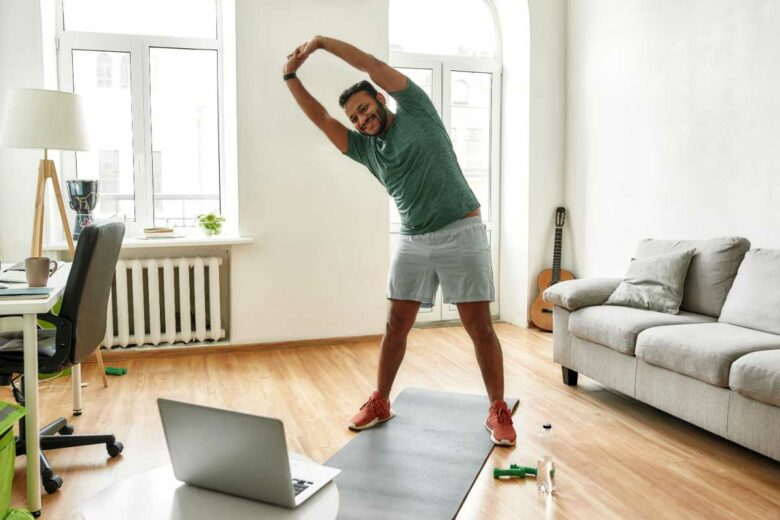 Une séance de sport chez soi.