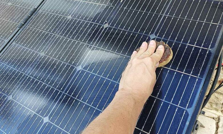 Nettoyage de panneaux solaires.