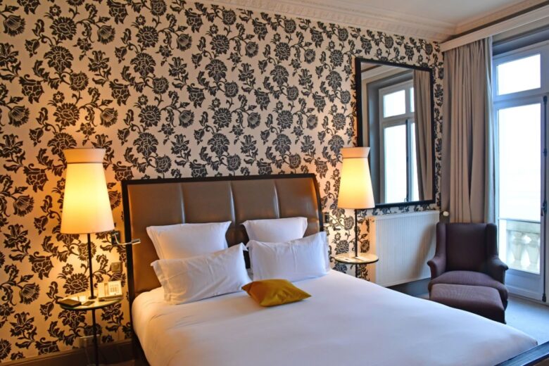 Une chambre d'hôtel à Cabourg.