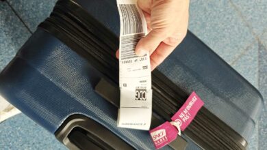 L'étiquette sur une valise.