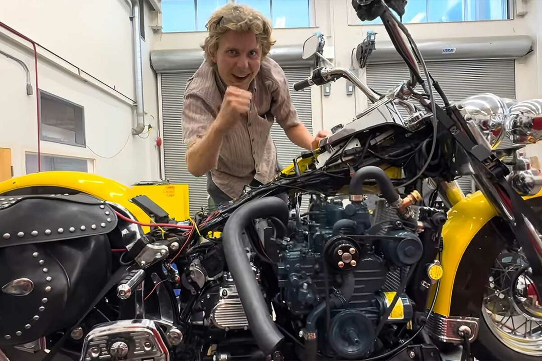 Une moto qui carbure avec de l'huile végétale usagée.