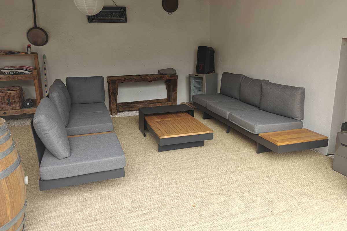 Ensemble de 4 canapés de salon de jardin en aluminium et teck Homary.