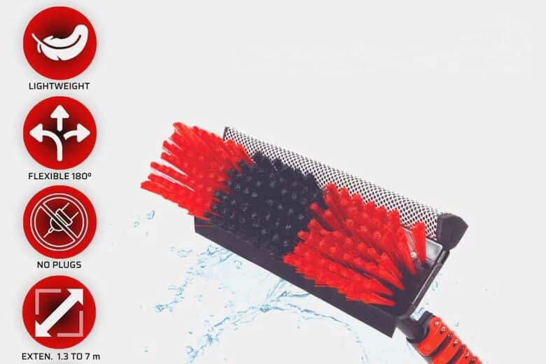 Une brosse multifonctions.