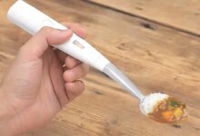 Une cuillère qui donne l'impression de salé.