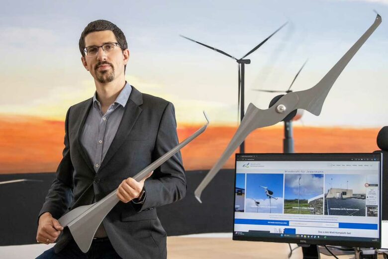 Fritz Unger et sa mini éolienne.