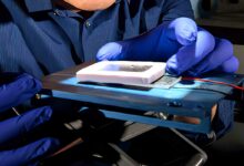 Des chercheurs de l'université de Rochester ont mis au point un générateur thermoélectrique beaucoup plus puissant. Crédit photo : Université de Rochester / J. Adam Fenster