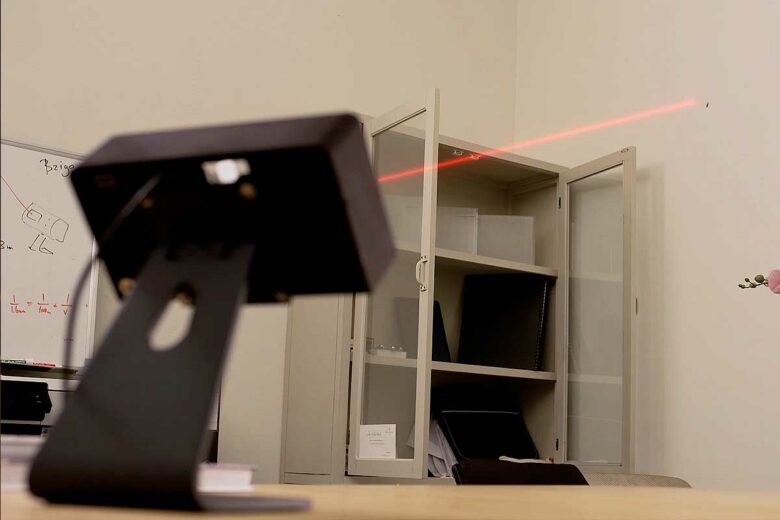 Un détecteur de moustique laser.