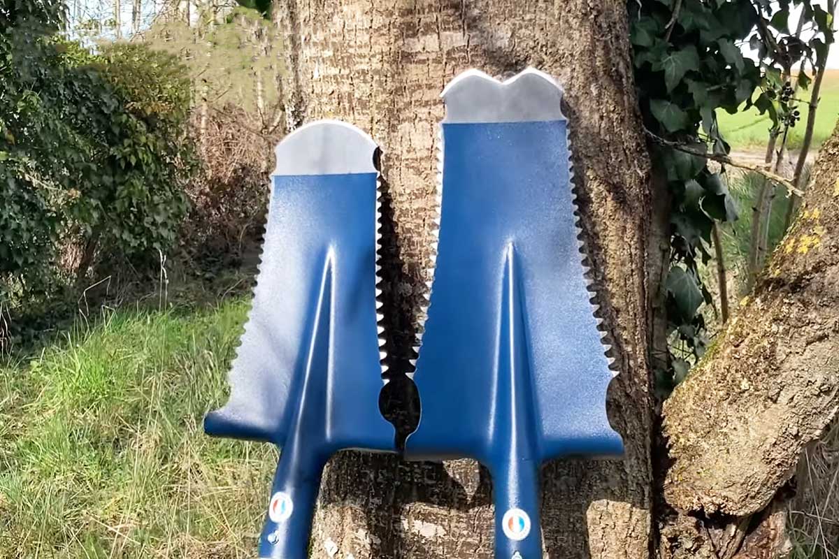 Les deux modèles de bêche Caïman.