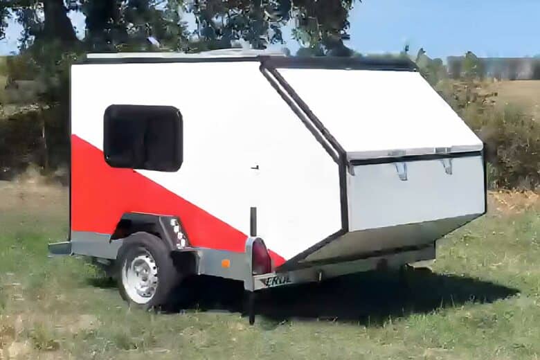 Une petite caravane 100 % autonome en électricité.
