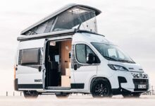 Sunlight Vanlife, un van avec un toit relevable.