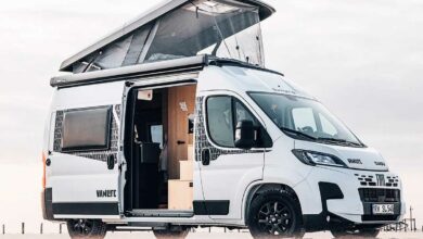 Sunlight Vanlife, un van avec un toit relevable.