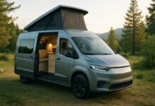 Un van aménagé Tesla imaginé par une IA.