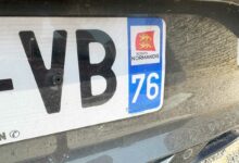 Une plaque d'immatriculation normande.
