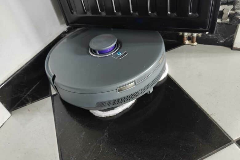 Un robot qui détecte tous les objets et le mobilier.
