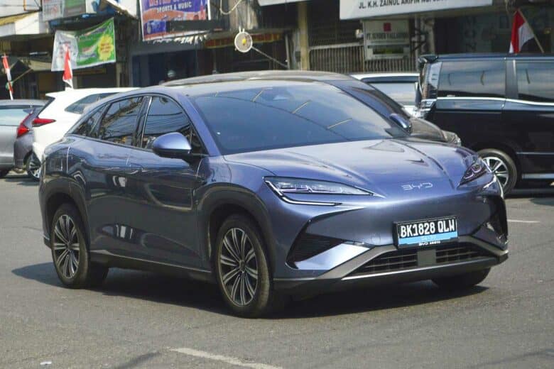 Un véhicule BYD en circulation.