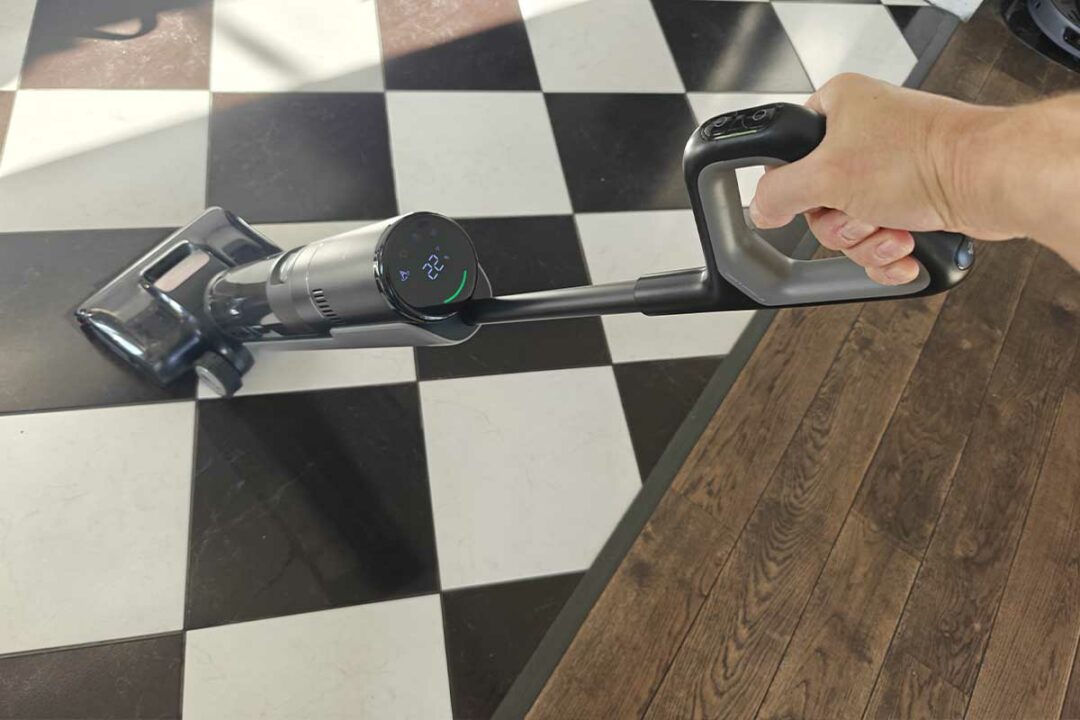 Dreame H15S aspirateur laveur, nettoyage triple arête, bras robotisé AI, aspiration 21 000 Pa, sans nœud, nettoyage de la brosse et séchage silencieux à 90 °C, portée à plat à 180°, contrôle via l'app.