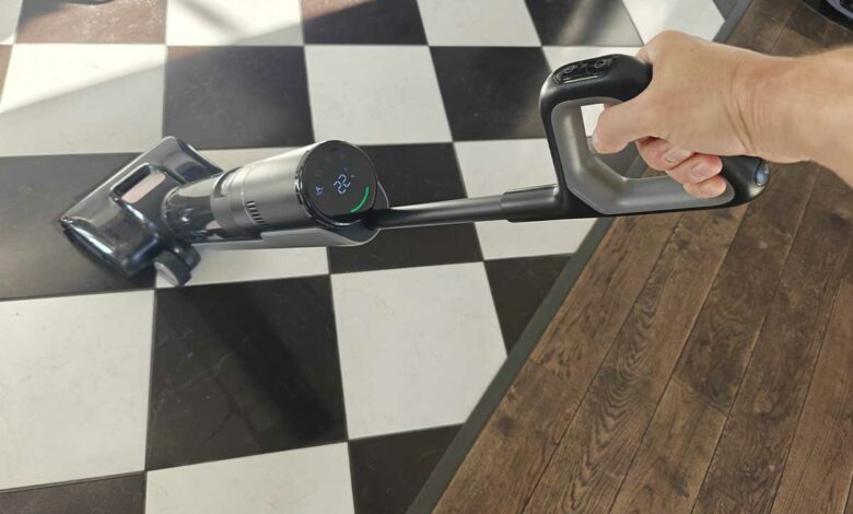 Dreame H15S aspirateur laveur, nettoyage triple arête, bras robotisé AI, aspiration 21 000 Pa, sans nœud, nettoyage de la brosse et séchage silencieux à 90 °C, portée à plat à 180°, contrôle via l'app.