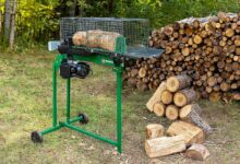 Un fendeur de buche pour le bois de chauffage.