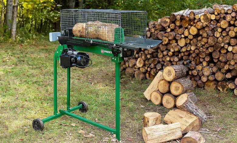 Un fendeur de buche pour le bois de chauffage.