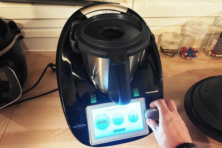 Une personne utilise son TM6.