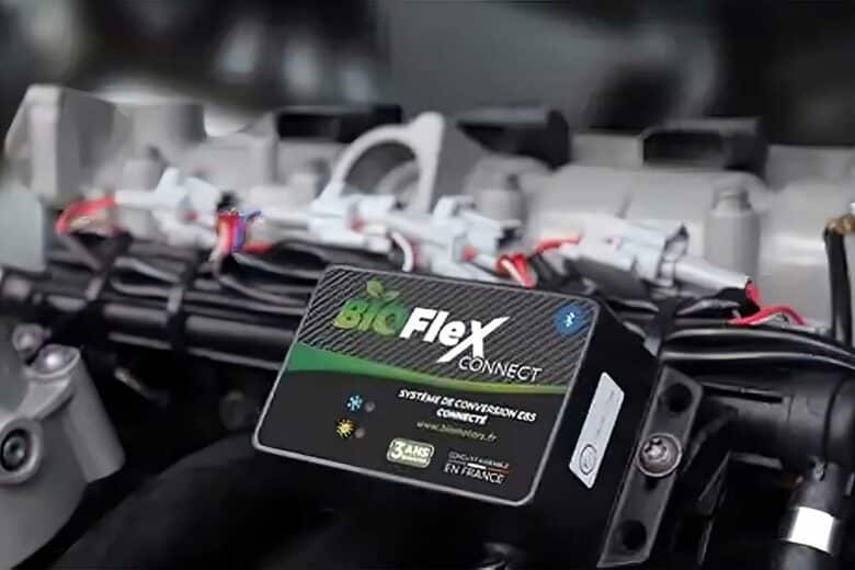 Un boitier BioFlex monté sur un moteur.