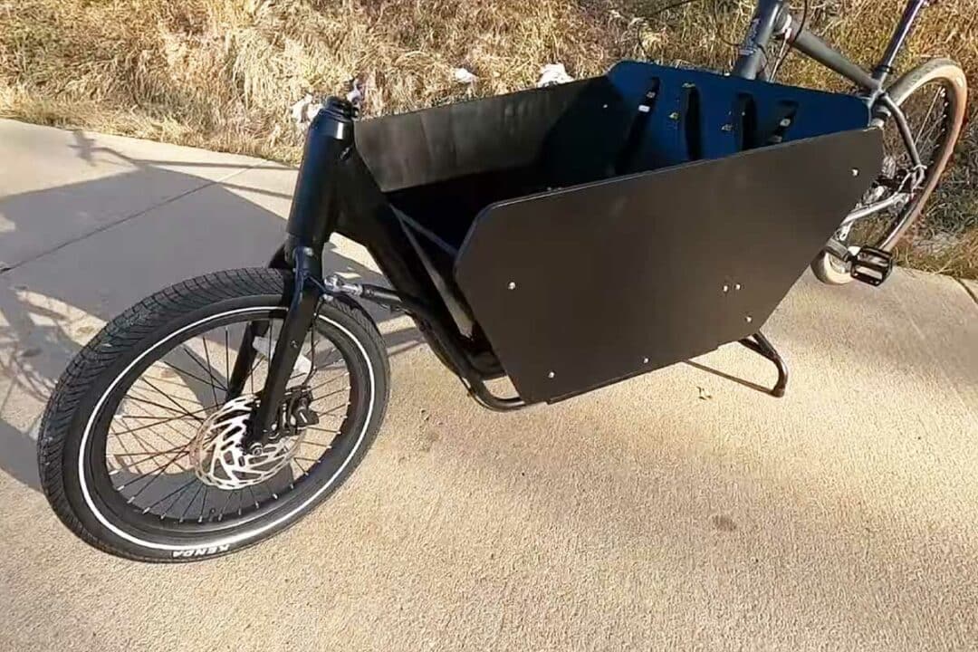 La caisse du vélo cargo.