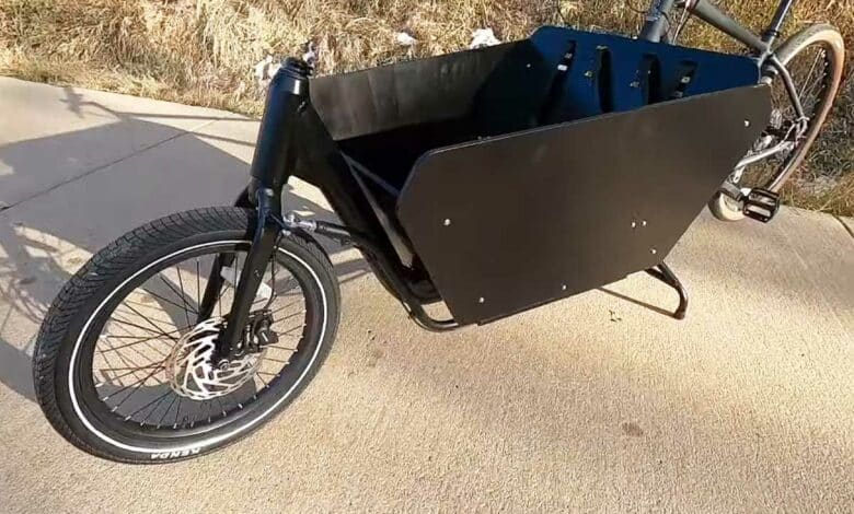La caisse du vélo cargo.