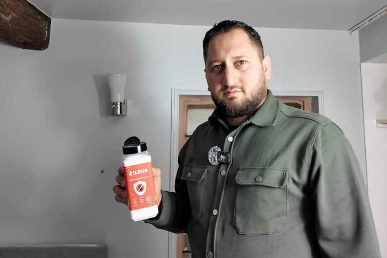 Yunnus Kal et son produit anti punaise de lit, le Zilbug.