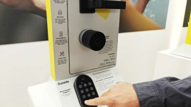 Une serrure connectée intelligente.