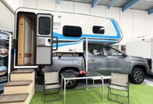 Piligrim fabrique des cabines pour transformer un pick-up en camping car.
