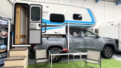 Piligrim fabrique des cabines pour transformer un pick-up en camping car.