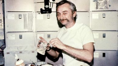 Owen Garriott lors de la mission Skylab 3.