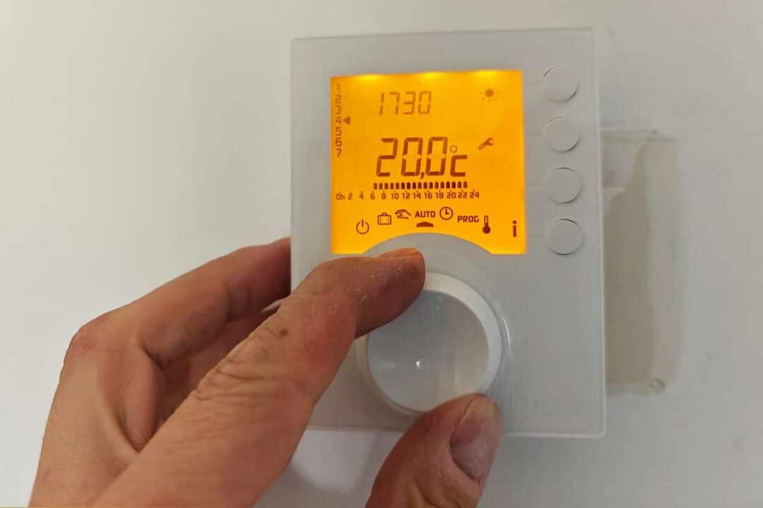 Un thermostat pour le chauffage.