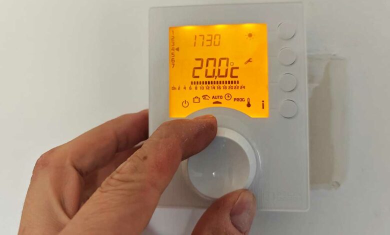 Un thermostat pour le chauffage.