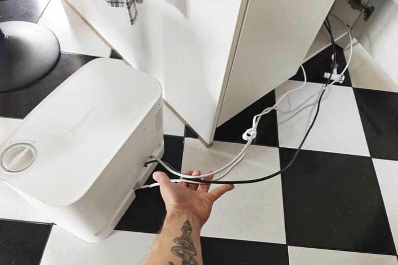 Les tuyaux sont prémontés sur la station de vidange.