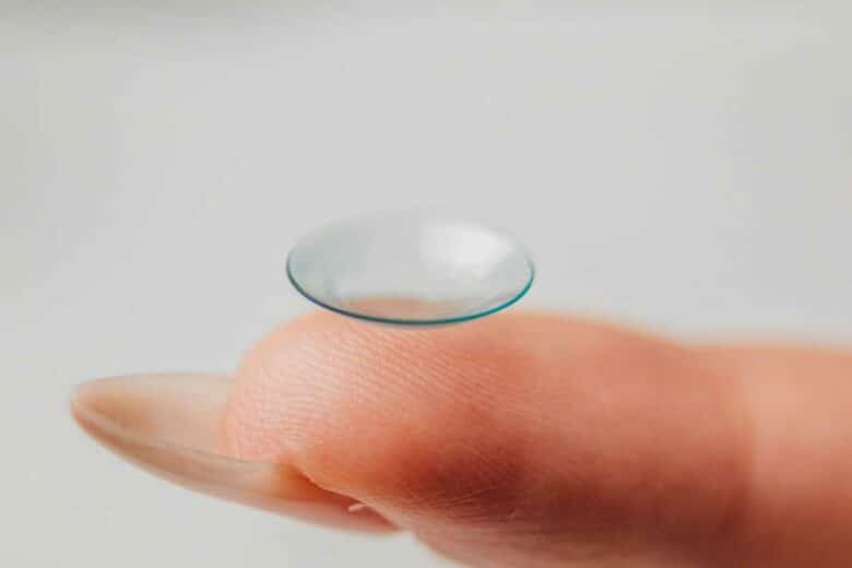 Une lentille de contact.