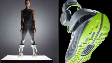 Une femme porte des baskets Nike du projet Amplify.